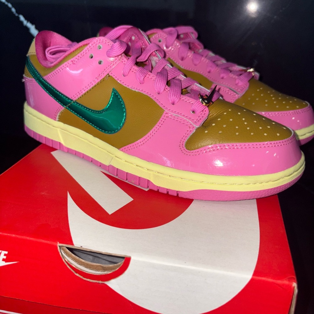 Nike Dunks, Playful Pink and Multicolor Sneakers NIB